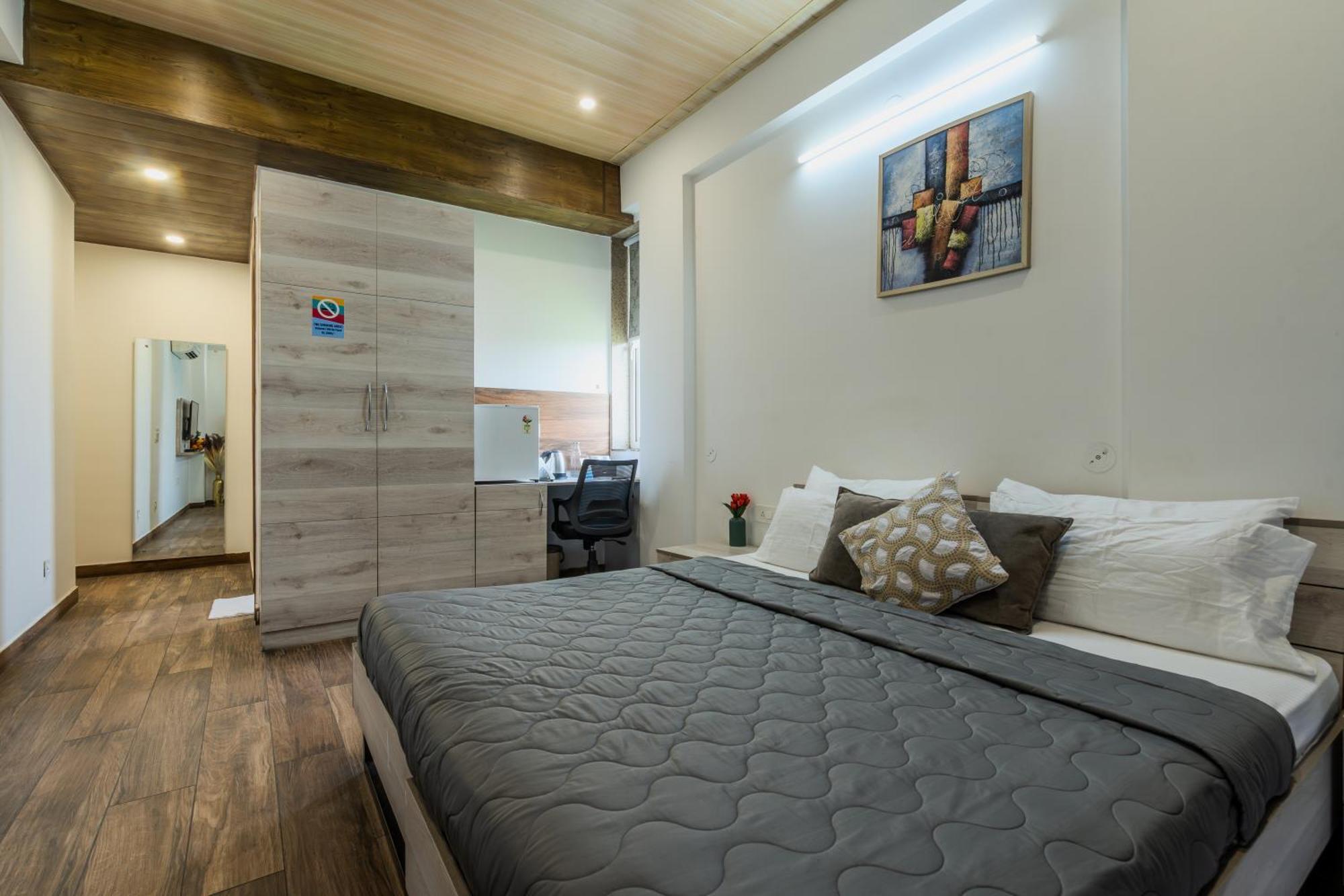 Stay Studio Hotel & Residences Gurgaon Buitenkant foto