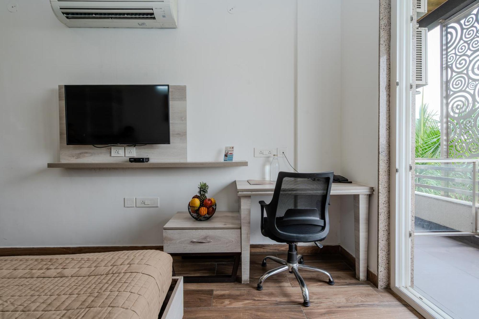 Stay Studio Hotel & Residences Gurgaon Buitenkant foto