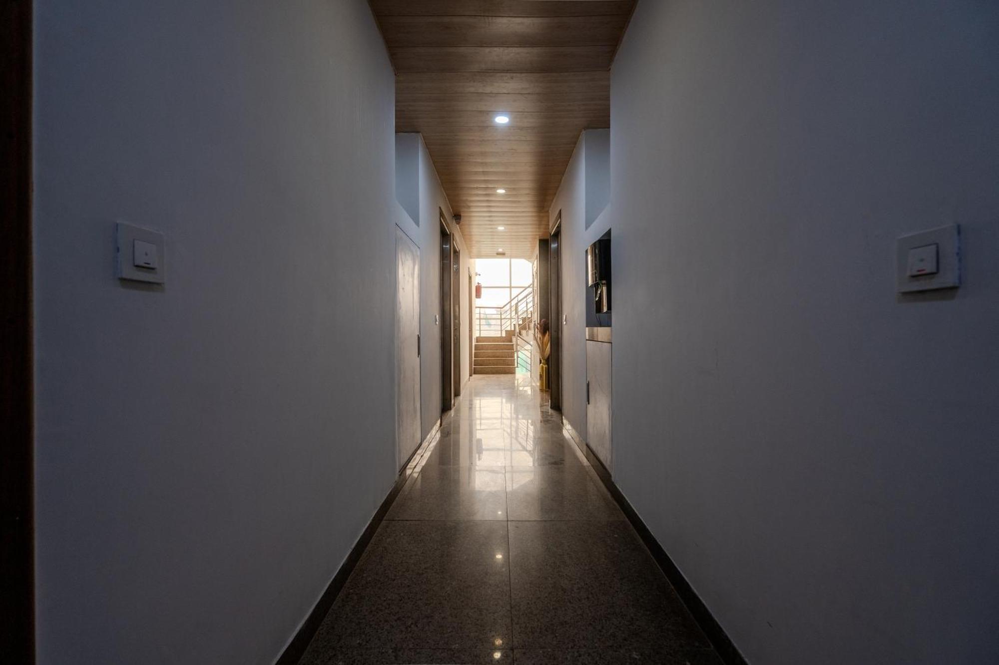 Stay Studio Hotel & Residences Gurgaon Buitenkant foto
